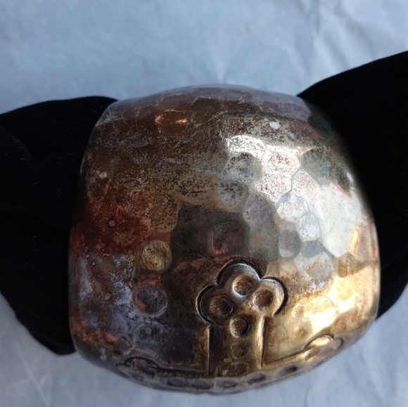 Large Vintage Hammered Brass Cuff Bracelet with Cross Design Boho Cuff Bracelet - Picture 3 of 4